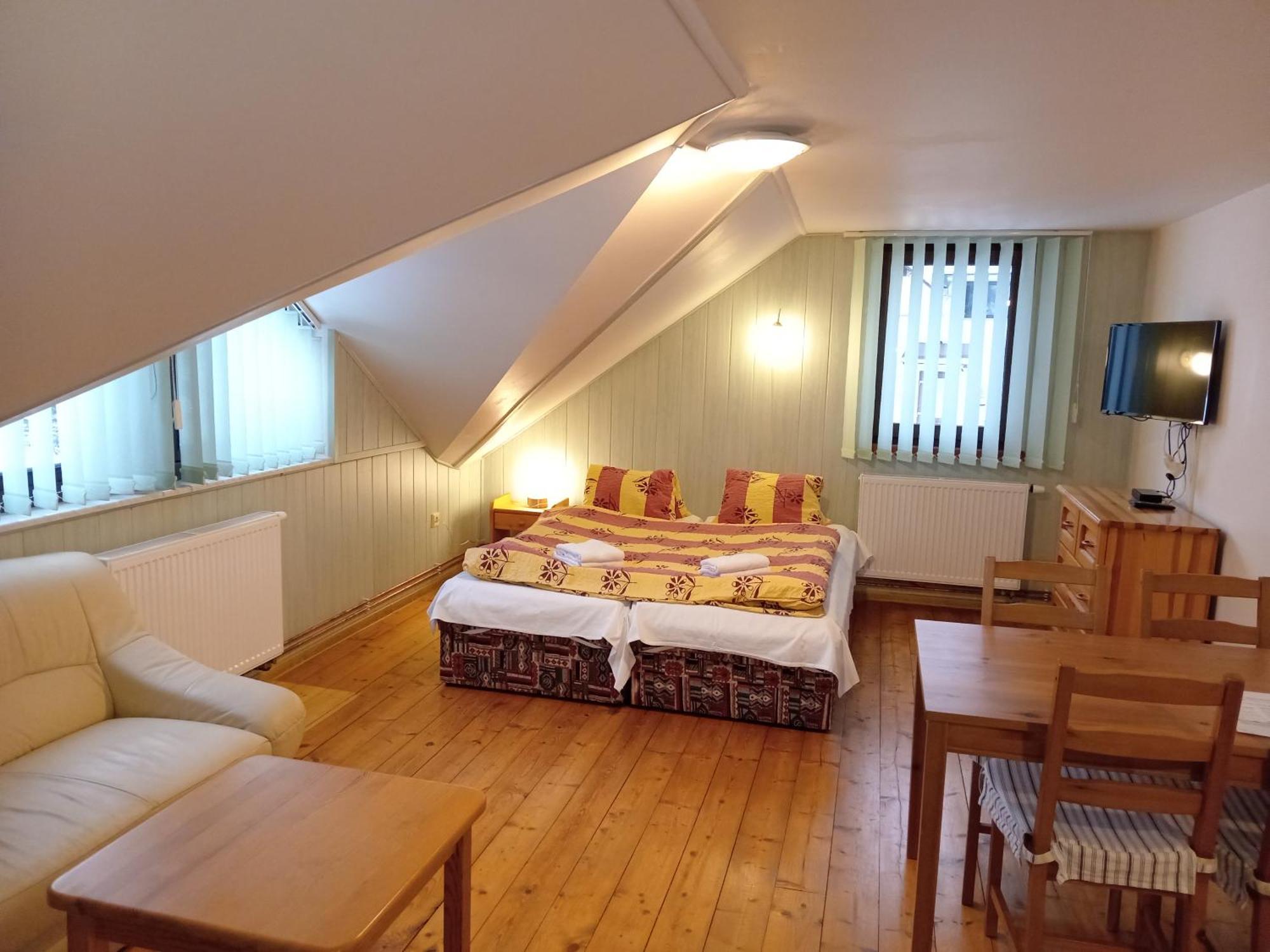 Apartmany Smika 捷克布杰约维采 外观 照片